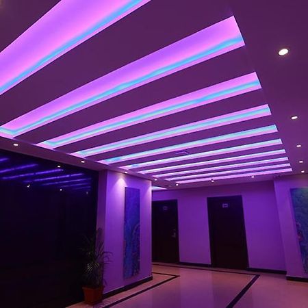 Hotel Emirates Kannangad Экстерьер фото
