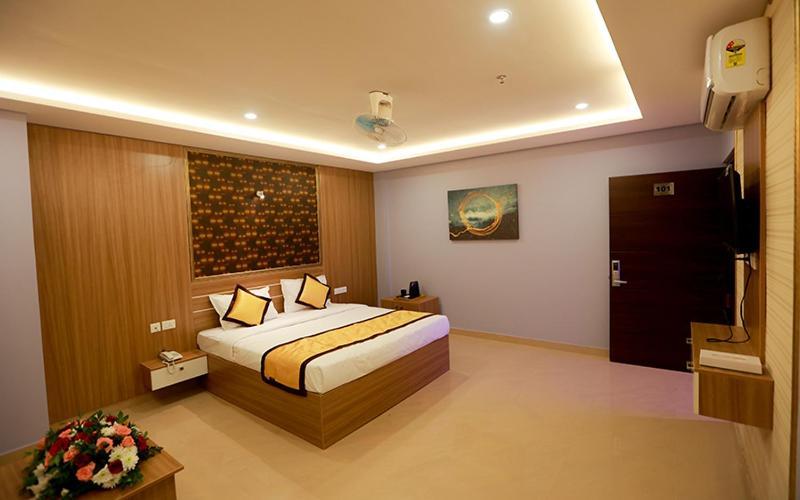 Hotel Emirates Kannangad Экстерьер фото