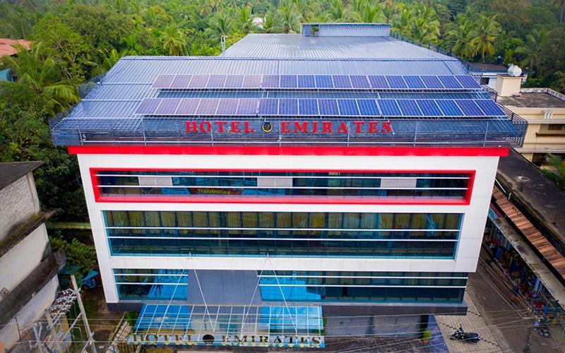 Hotel Emirates Kannangad Экстерьер фото